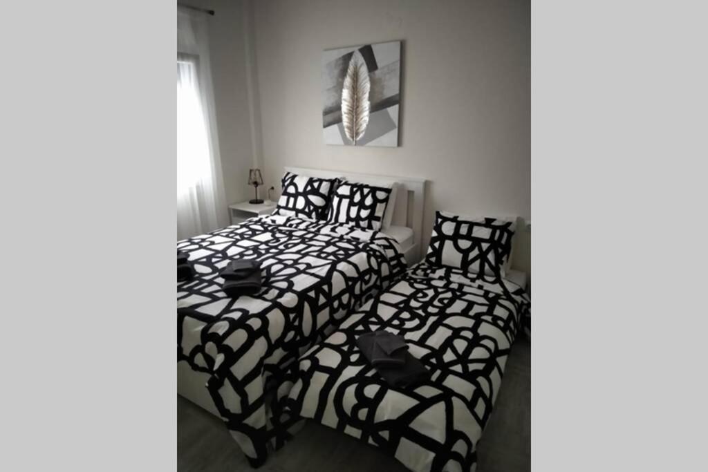יואנינה Modern Apartment In The City Center מראה חיצוני תמונה