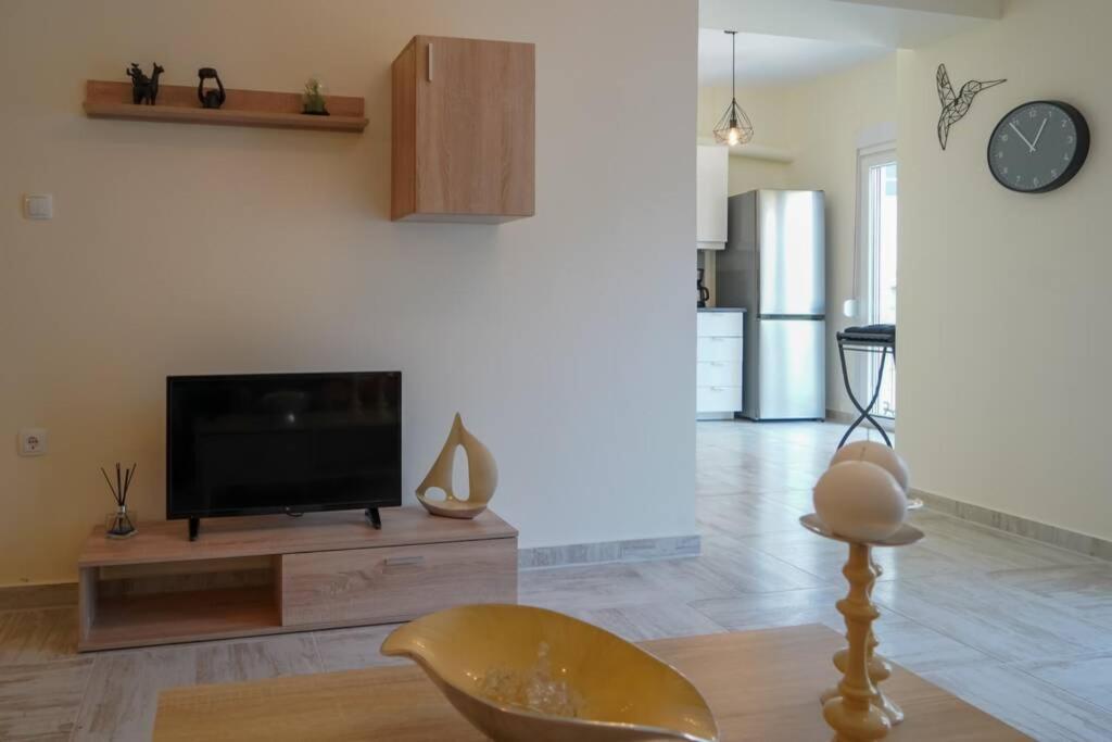 יואנינה Modern Apartment In The City Center מראה חיצוני תמונה